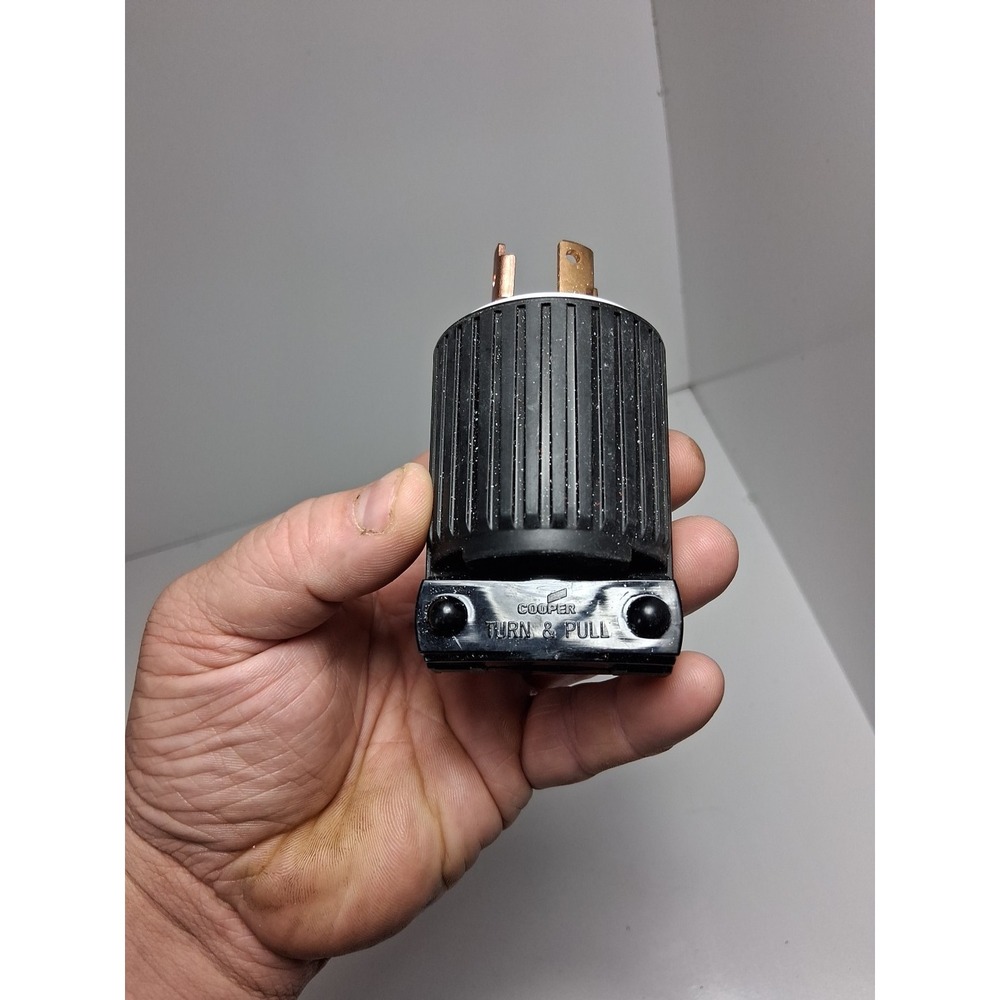 20 Amp 125 Volt Locking Plug  L5-20P NEW 20 amp Generator RV Plug Cooper L520P